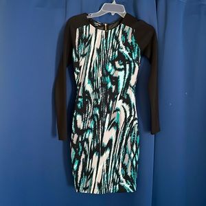 Bebe size XS long sleeve print dress